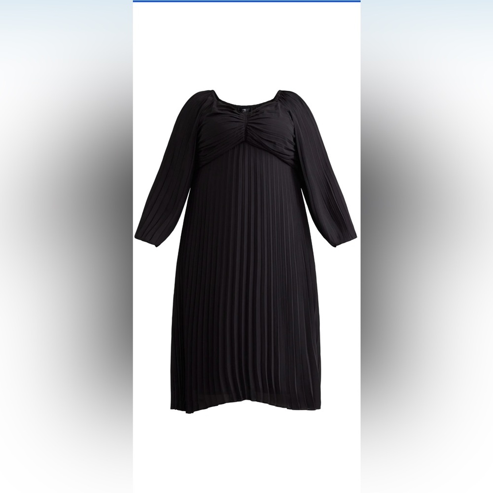 Elegant Black Pleated Dress - Picture 3 of 4